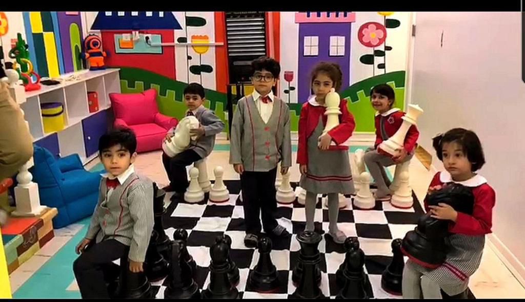 مهدکودک الکترونیک بهار اندیشه ۴ ستاره