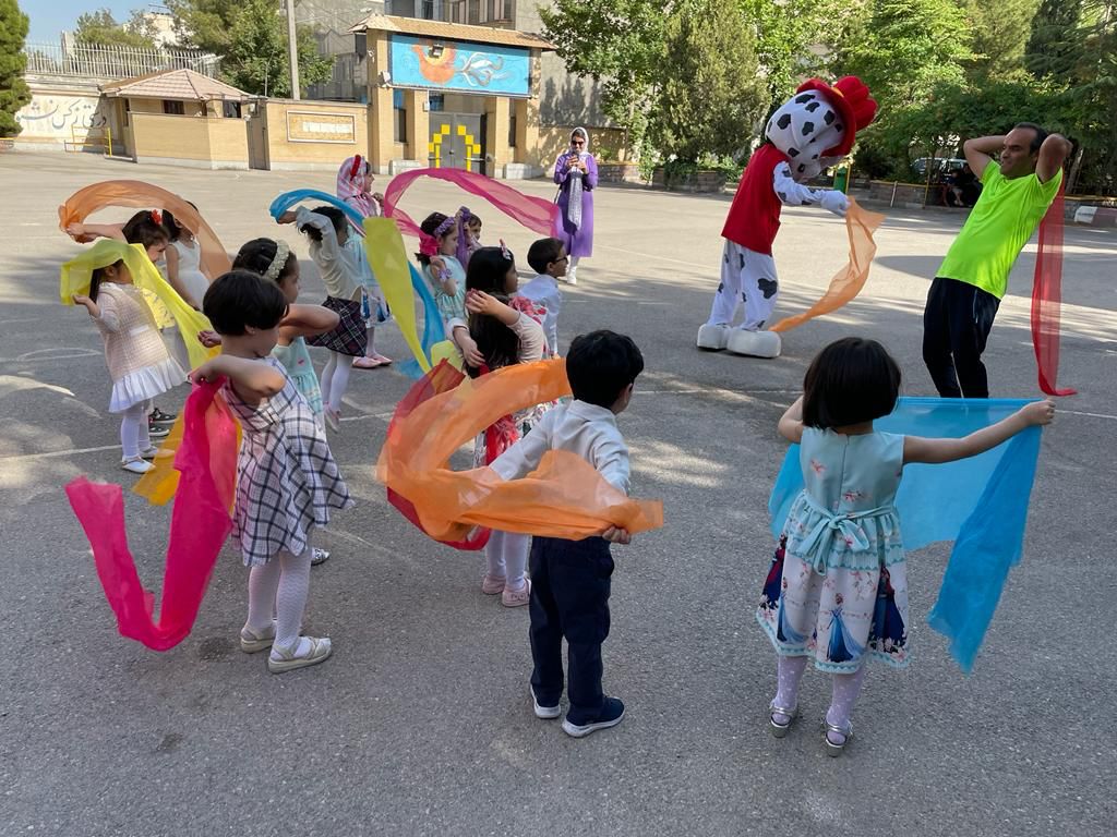 مهدکودک الکترونیک بهار اندیشه ۴ ستاره