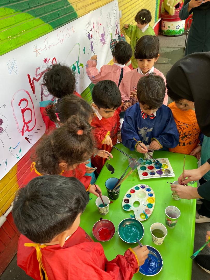 مهدکودک الکترونیک بهار اندیشه ۴ ستاره