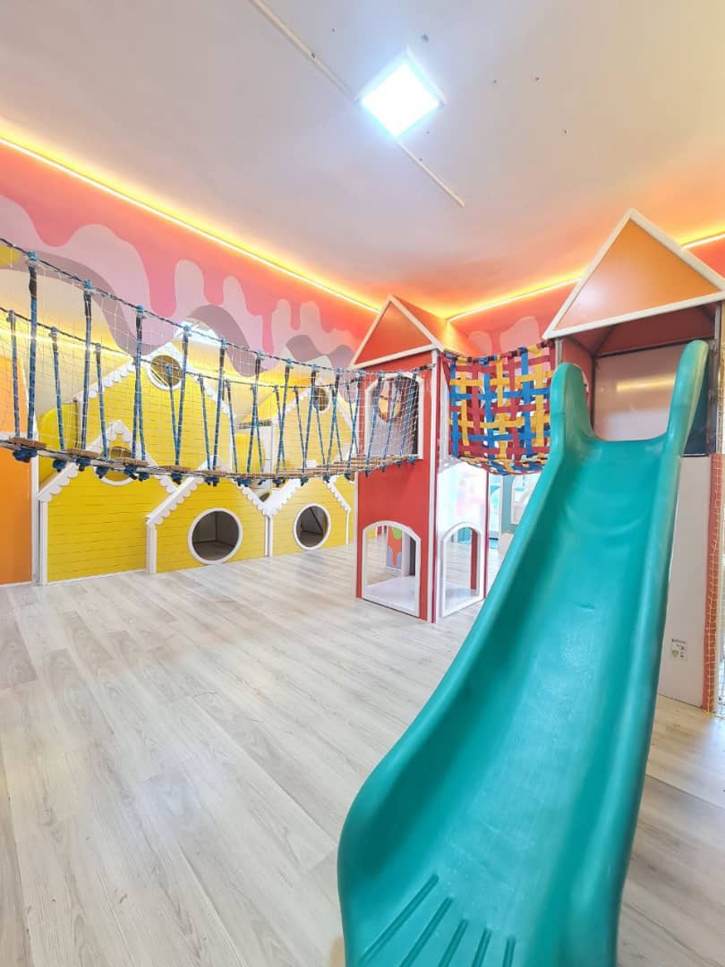 خانه کودک و شهر مشاغل سرزمین رویایی در شیراز خانه کودک و شهر مشاغل سرزمین رویایی در شیراز