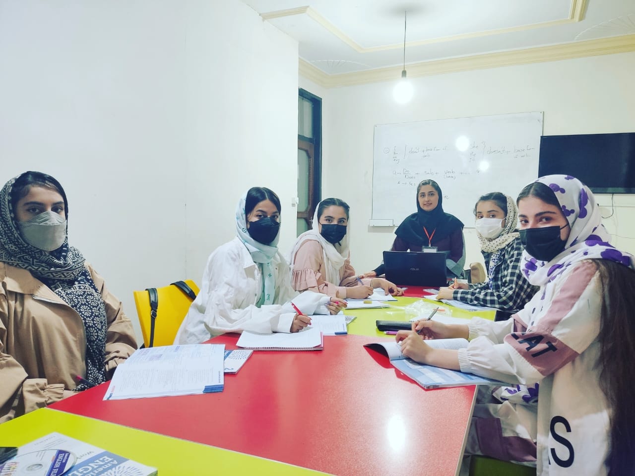 موسسه زبان آستارا