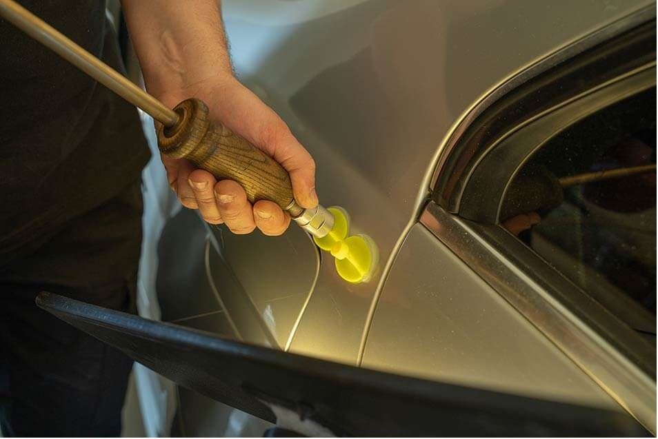 صافکاری نقاشی و لمس جادویی حسین باقری در فردیس کرج صافکاری نقاشی و لمس جادویی حسین باقری در فردیس کرج