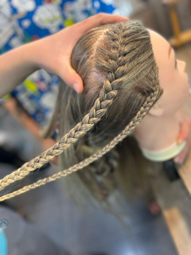 آموزشگاه آرایشگری مردانه رز سیاه رشت