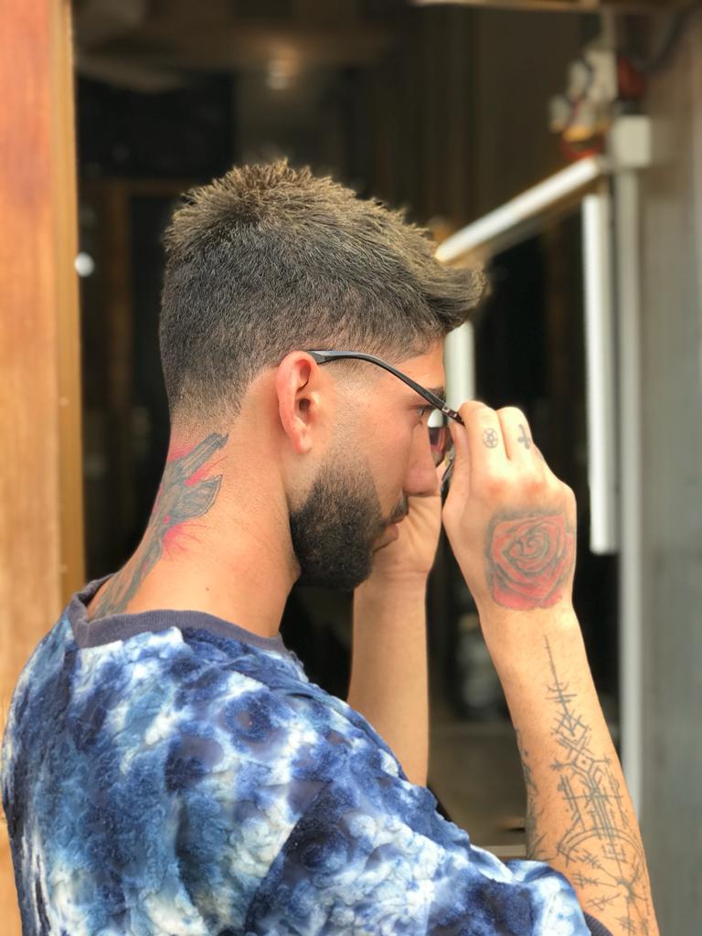 آموزشگاه آرایشگری مردانه رز سیاه رشت