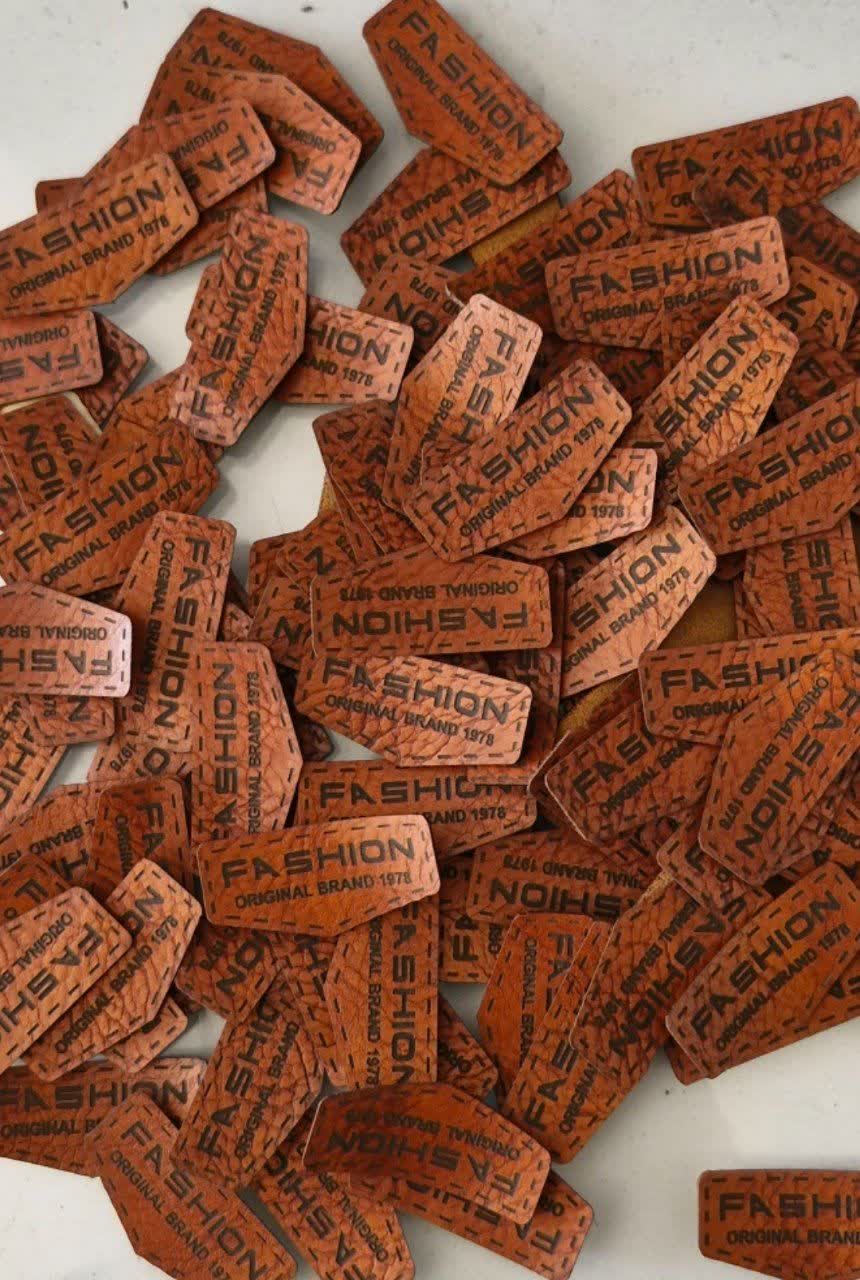 حکاکی و برش لیزر جانی بیرجند