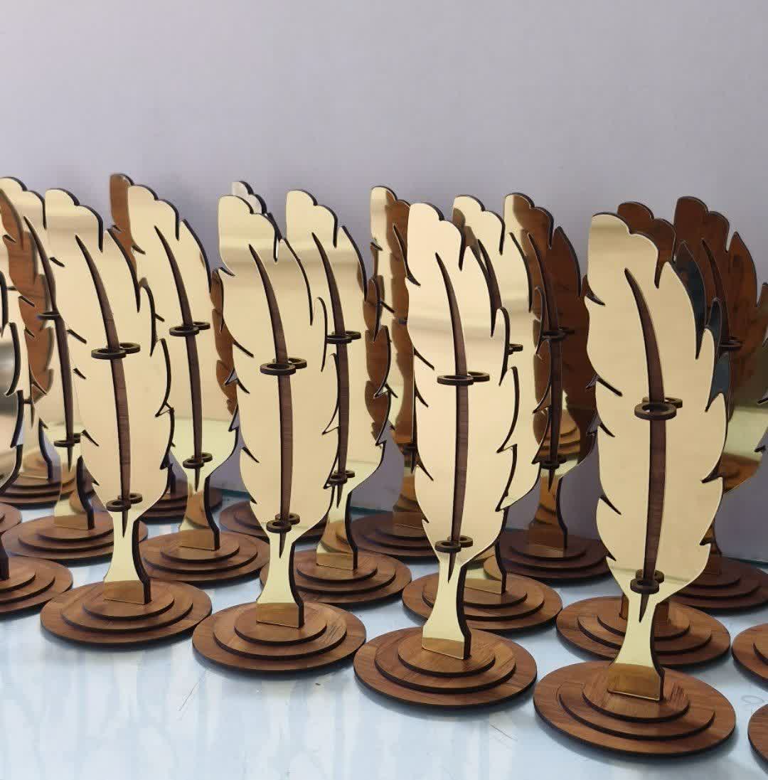 حکاکی و برش لیزر جانی بیرجند