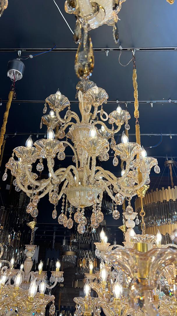 لوستر حامد در لاله زار لوستر حامد در لاله زار