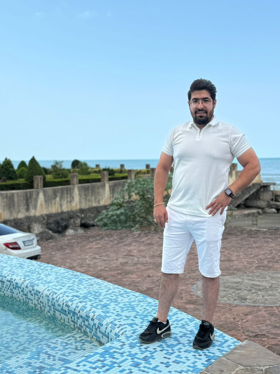 لوستر حامد در لاله زار لوستر حامد در لاله زار