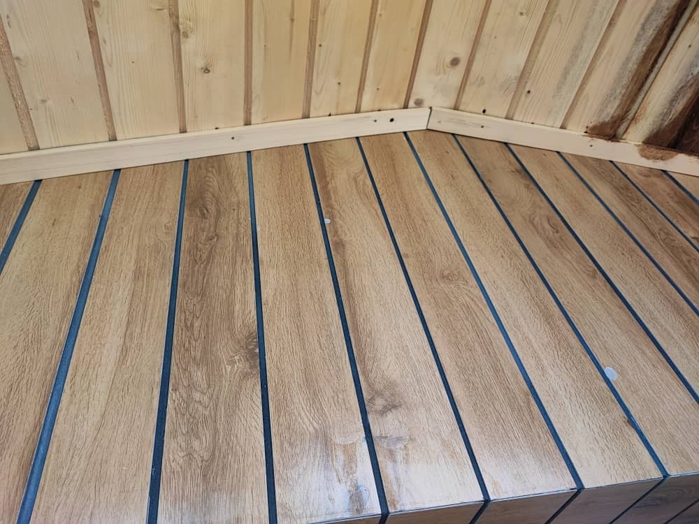 نقاشی ساختمان پارسیان در لنگرود