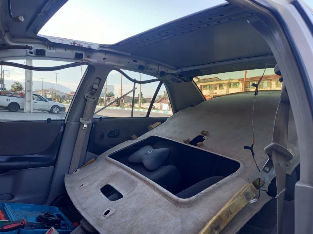 شیشه اتومبیل فرزاد شمس در چالوس