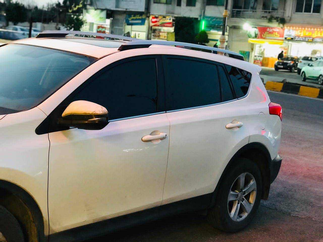 شیشه اتومبیل فرزاد شمس در چالوس