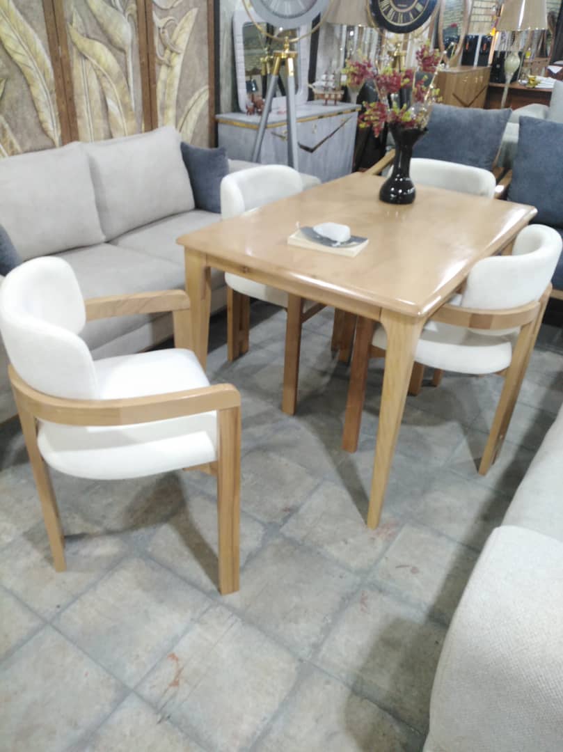 مبلمان برگزیده در شیراز