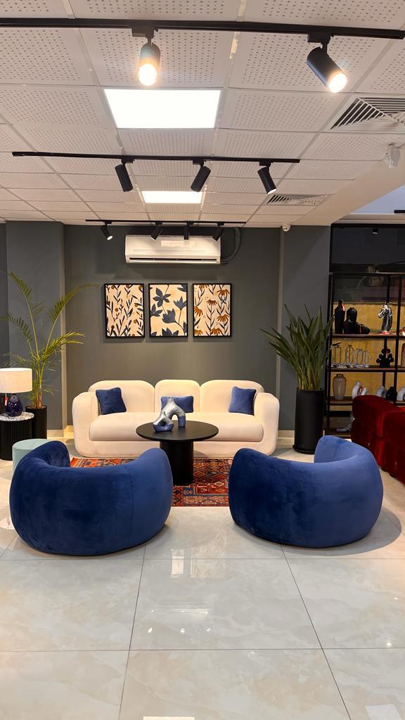 مبلمان برگزیده در شیراز