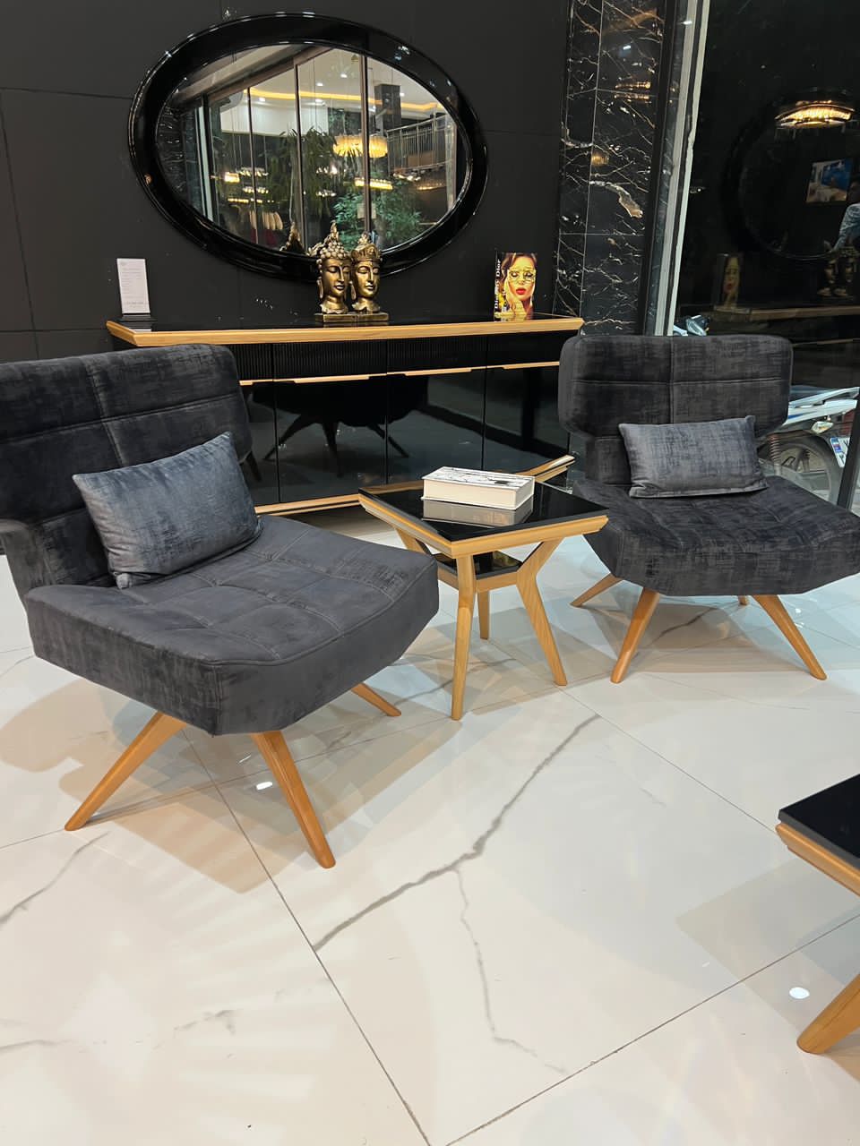 مبلمان برگزیده در شیراز