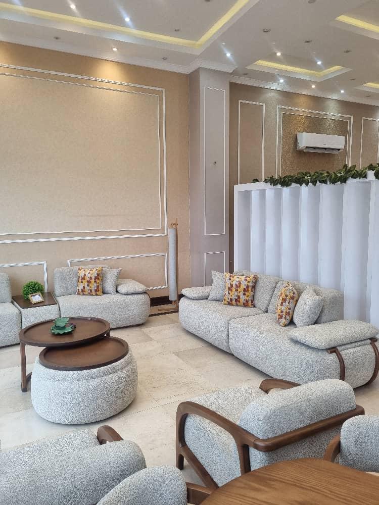 مبلمان برگزیده در شیراز