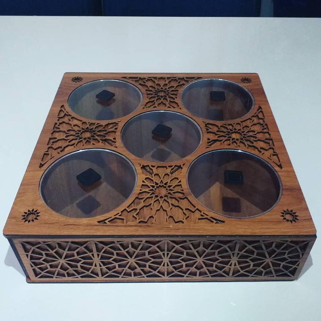 حکاکی و برش لیزر جانی بیرجند