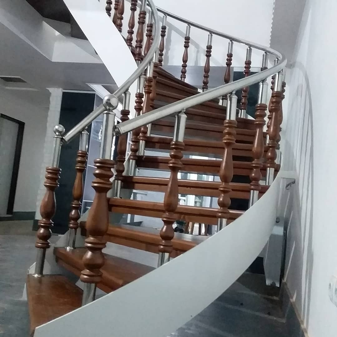 صنایع پله پیچ و نرده استیل مظلومی در تنکابن