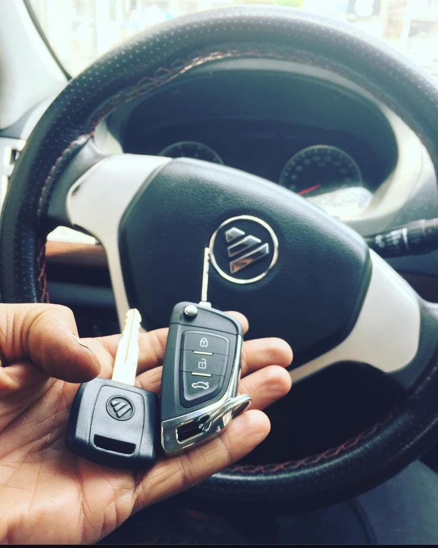 کلید و ریموت مرکزی برزگر در آمل کلید و ریموت مرکزی برزگر در آمل