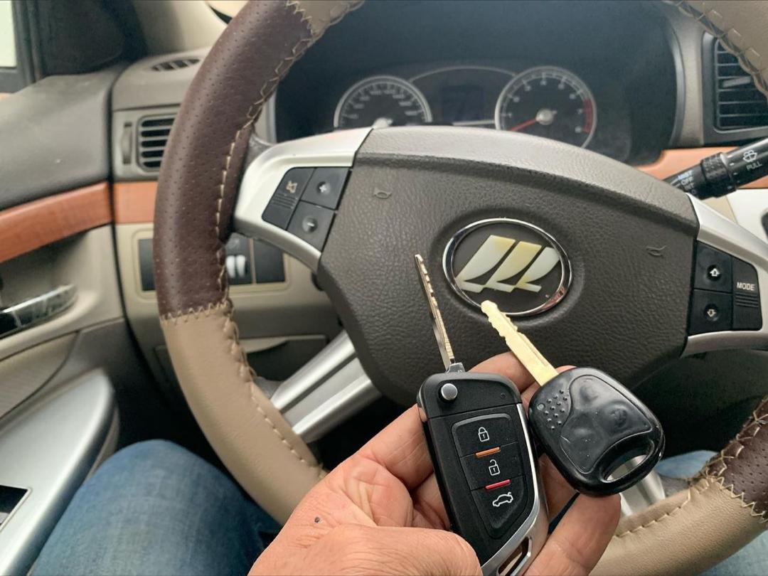 کلید و ریموت مرکزی برزگر در آمل کلید و ریموت مرکزی برزگر در آمل