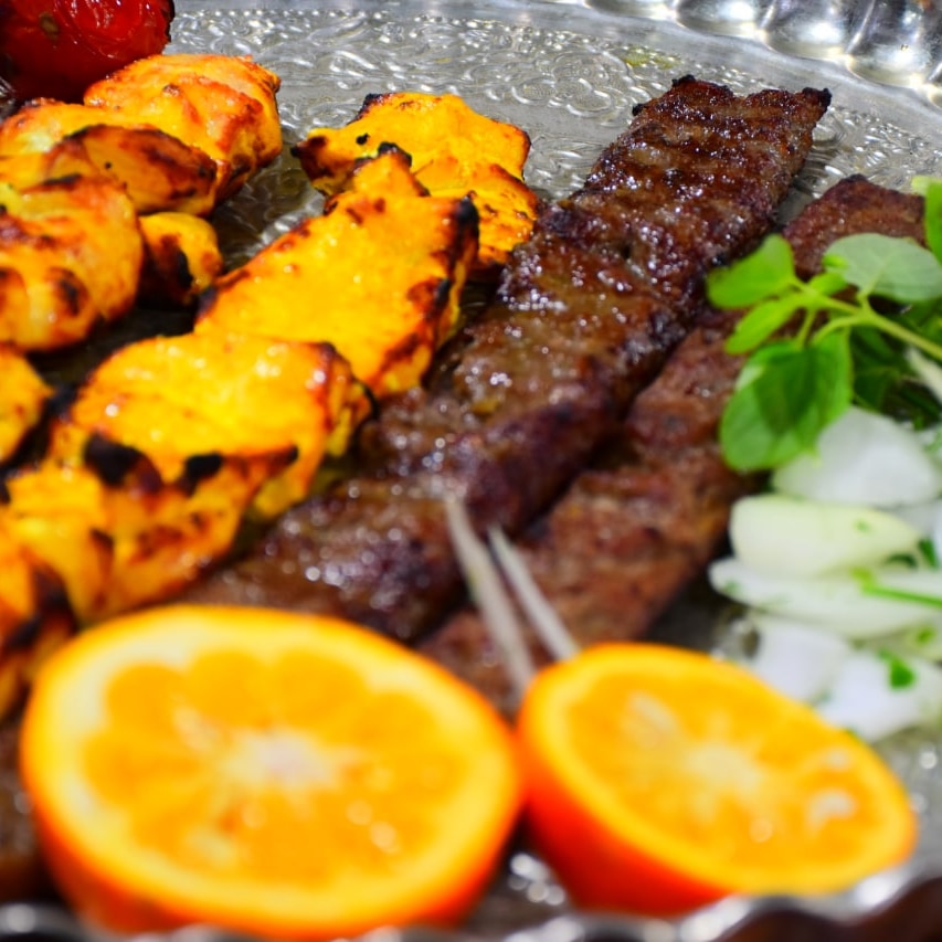 رستوران کباب سنتی بناب صدرا در کرج