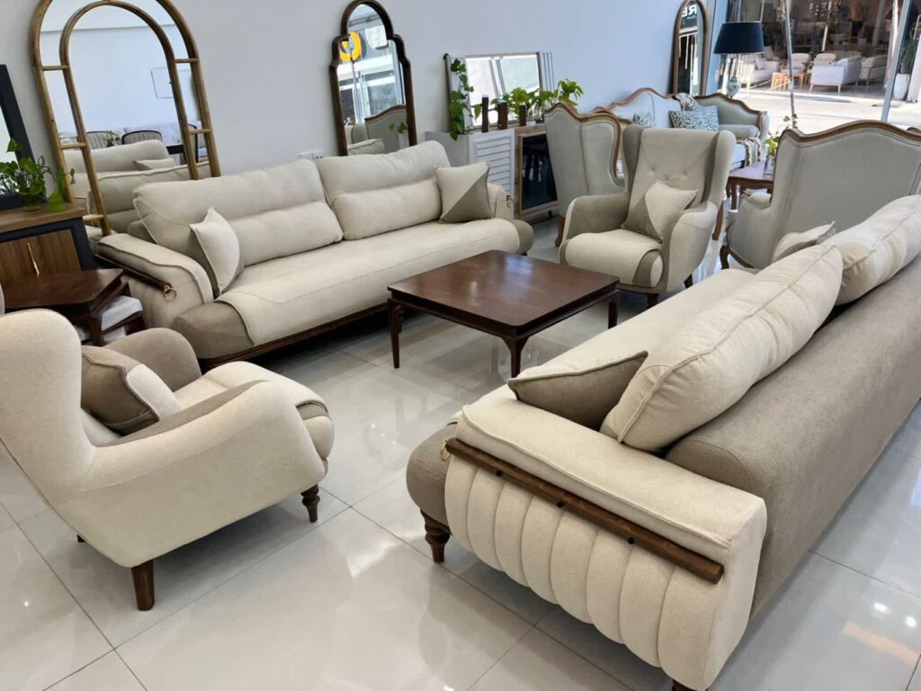 مبلمان برگزیده در شیراز