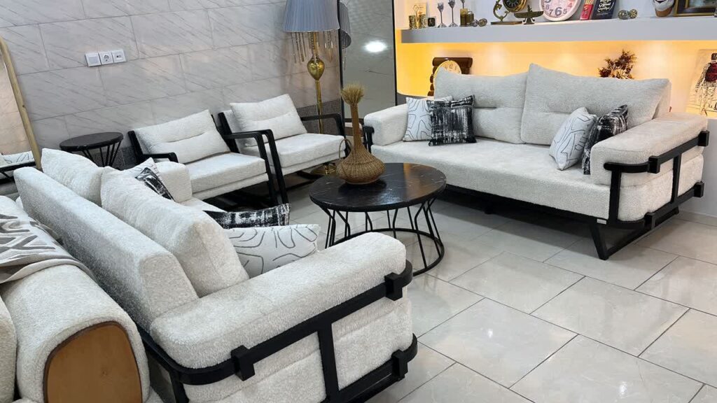 مبلمان برگزیده در شیراز