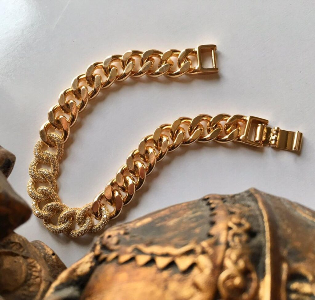 بدلیجات و نقره اکاتی بدلیجات و نقره اکاتی