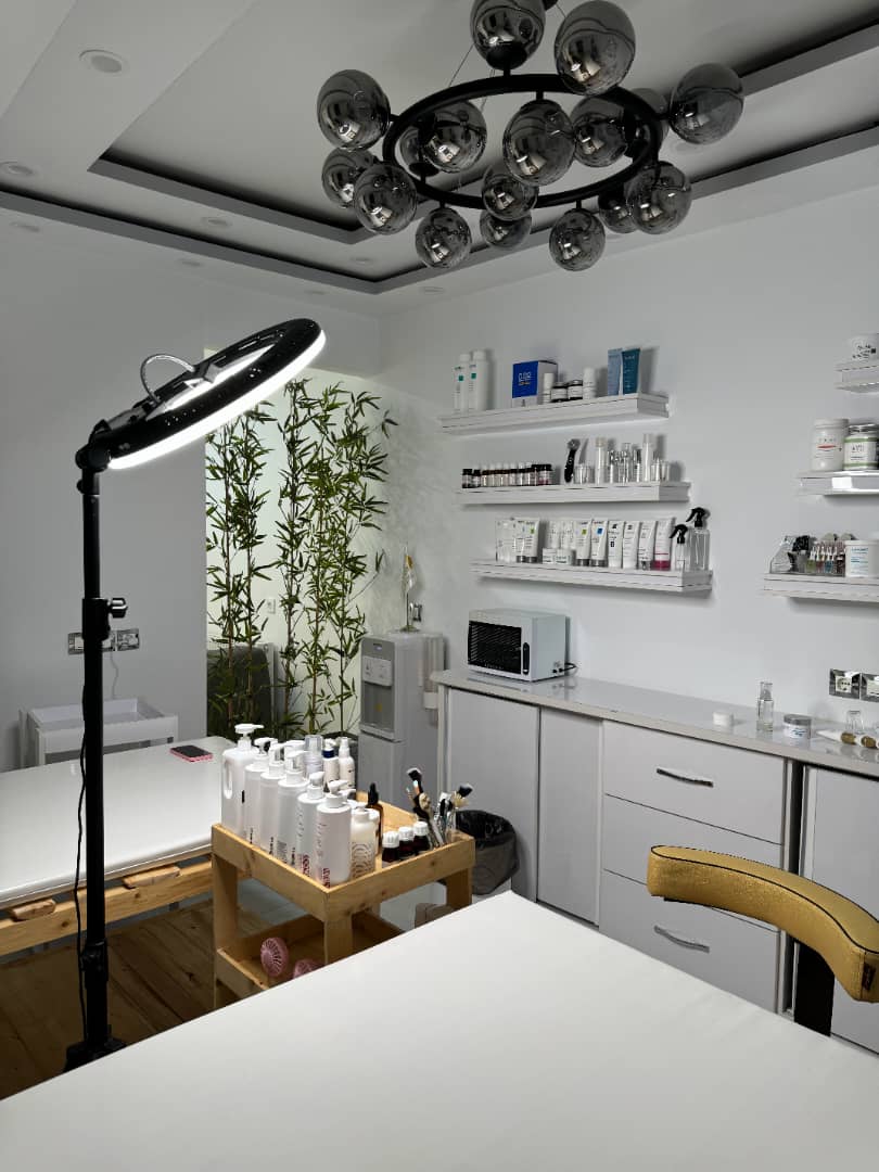 کلینیک پوست نیلا در الیگودرز