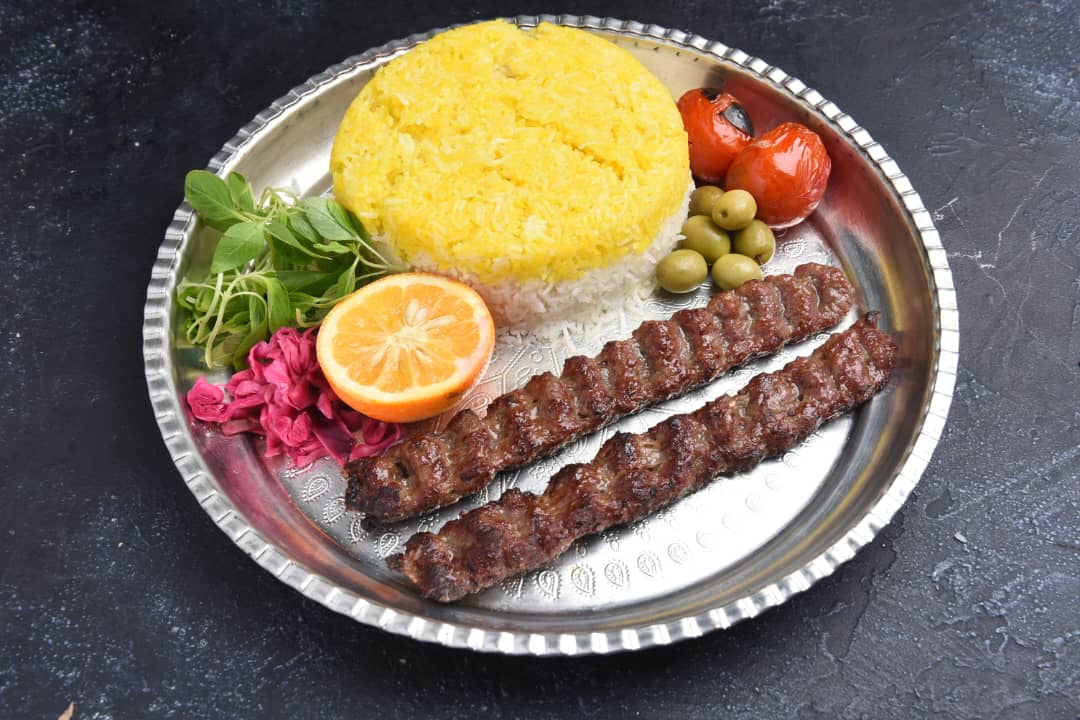 رستوران کباب سنتی بناب صدرا در کرج