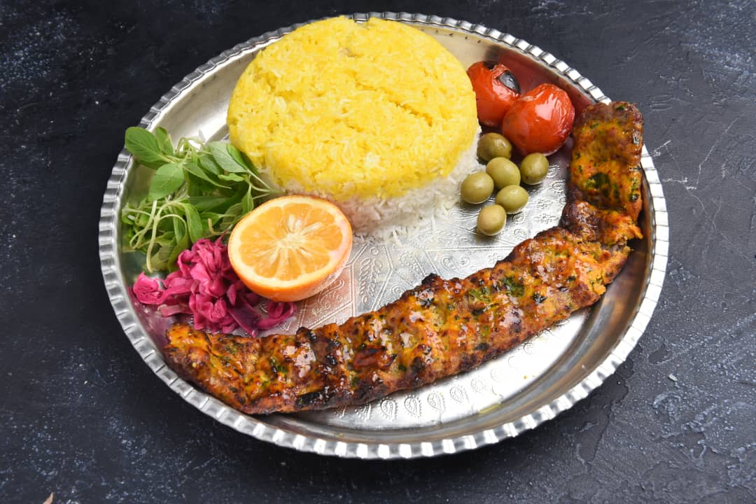 رستوران کباب سنتی بناب صدرا در کرج