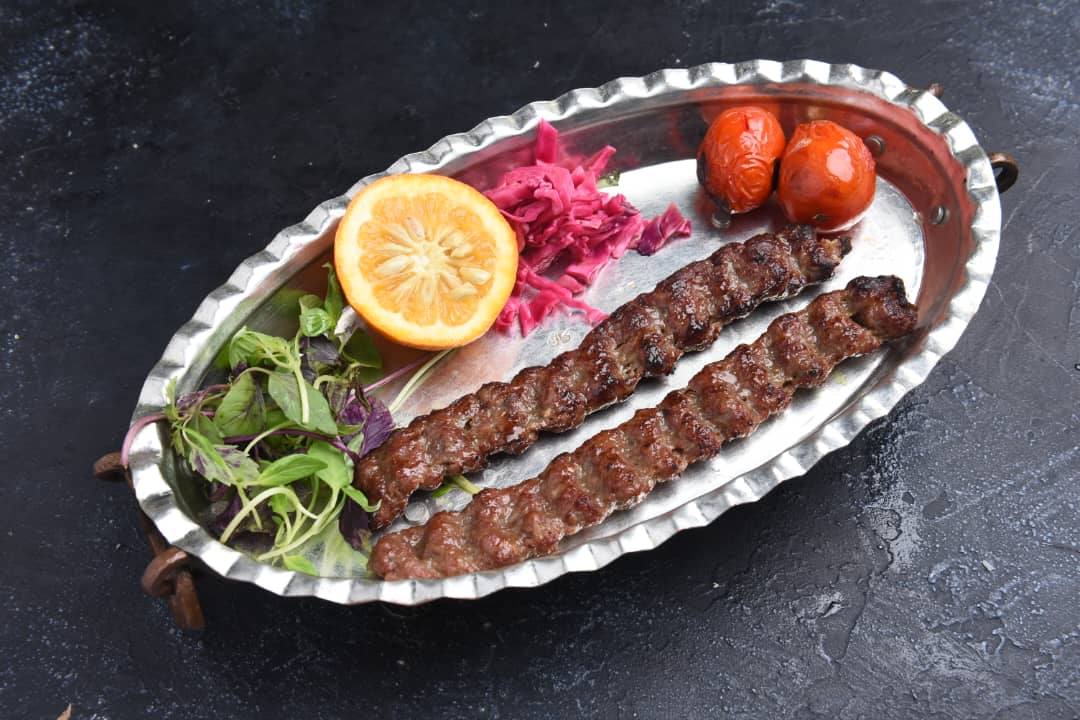 رستوران کباب سنتی بناب صدرا در کرج