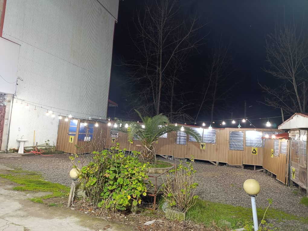 کباب سرای صادق در بندرکیاشهر کباب سرای صادق در بندرکیاشهر