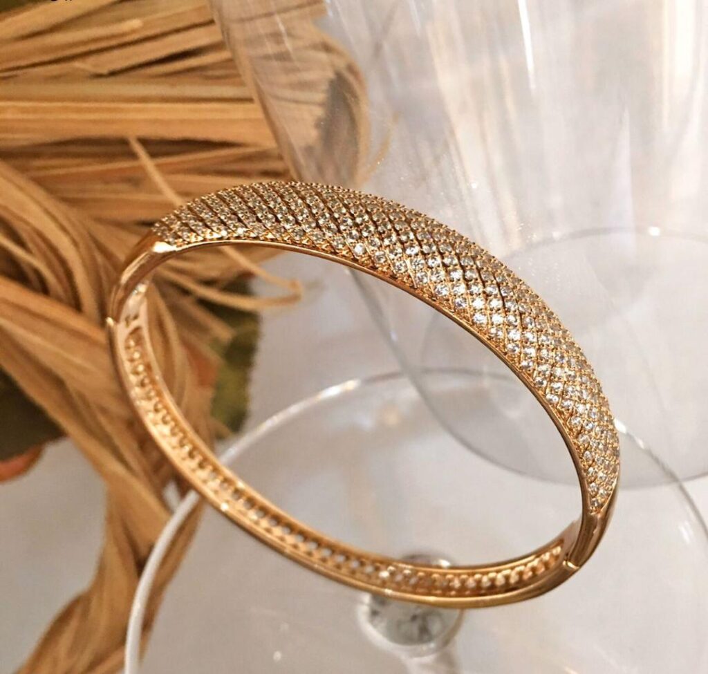 بدلیجات و نقره اکاتی بدلیجات و نقره اکاتی