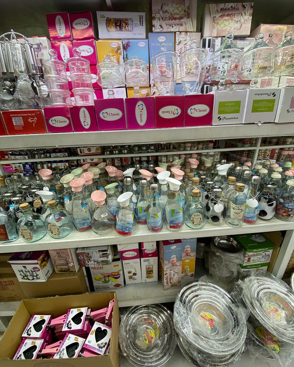 پلاستیک ابوطالبیان در همدان پلاستیک ابوطالبیان در همدان