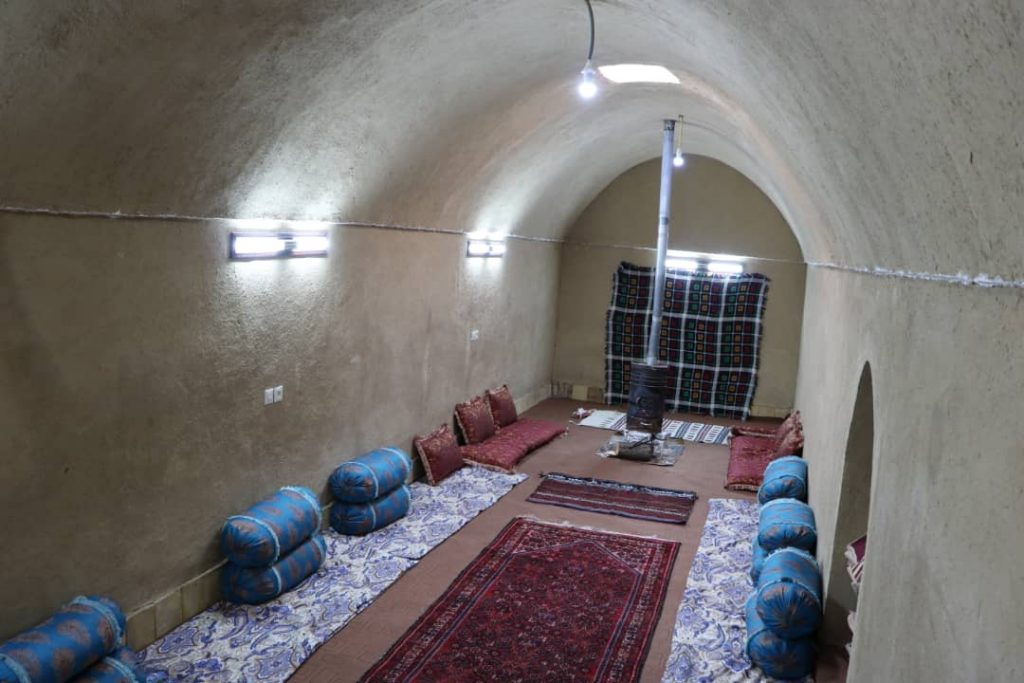 اقامتگاه بومگردی ظهرود در راین کرمان اقامتگاه بومگردی ظهرود در راین کرمان