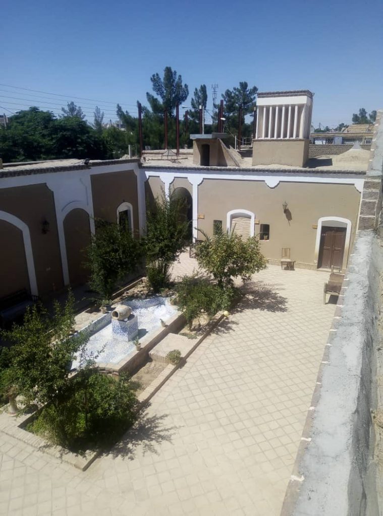 اقامتگاه بومگردی گل بی بی در بیدخت