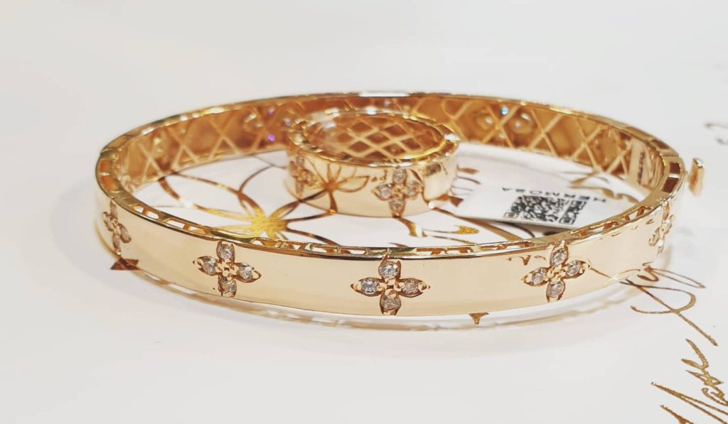 جواهری یاس سفید در بابل جواهری یاس سفید در بابل