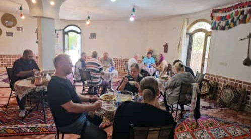 اقامتگاه بوم گردی السون در آتشکده فیروزآباد فارس