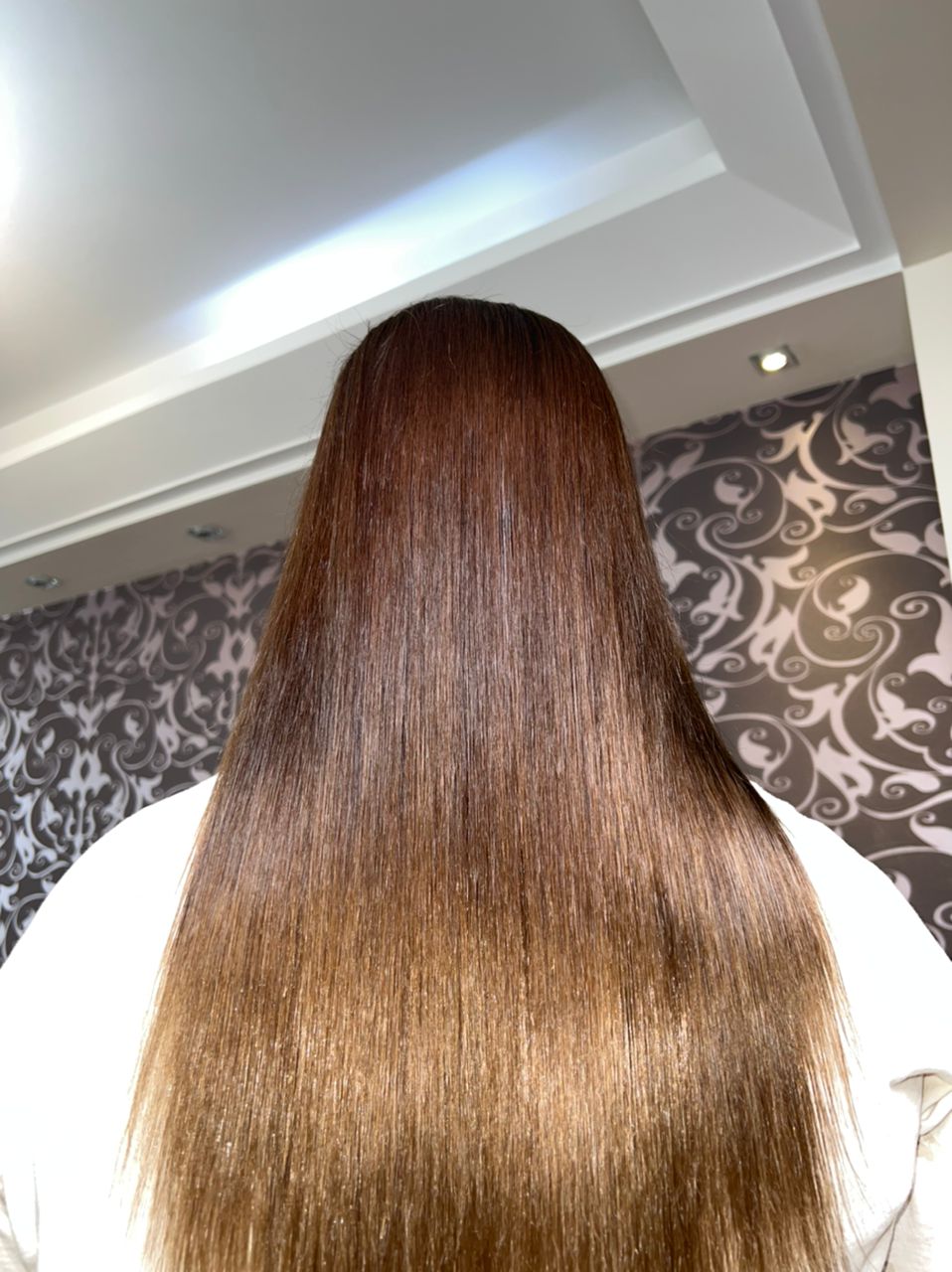 الهام تهرانچی متخصص کراتین و فر دائمی در تبریز