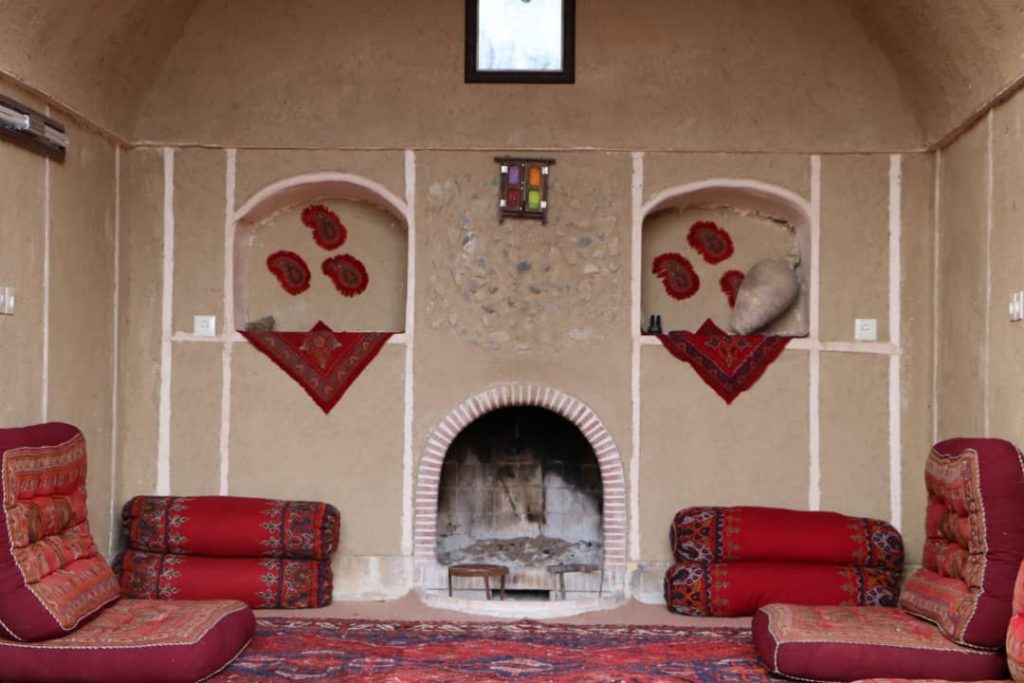 اقامتگاه بومگردی ظهرود در راین کرمان اقامتگاه بومگردی ظهرود در راین کرمان