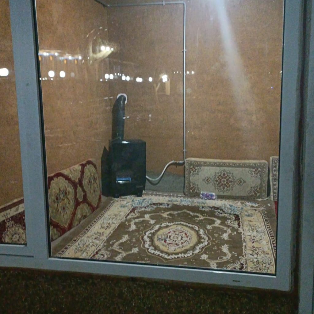 کباب ماهی ناوباخ در دور دریاچه زریوار مریوان کباب ماهی ناوباخ در دور دریاچه زریوار مریوان