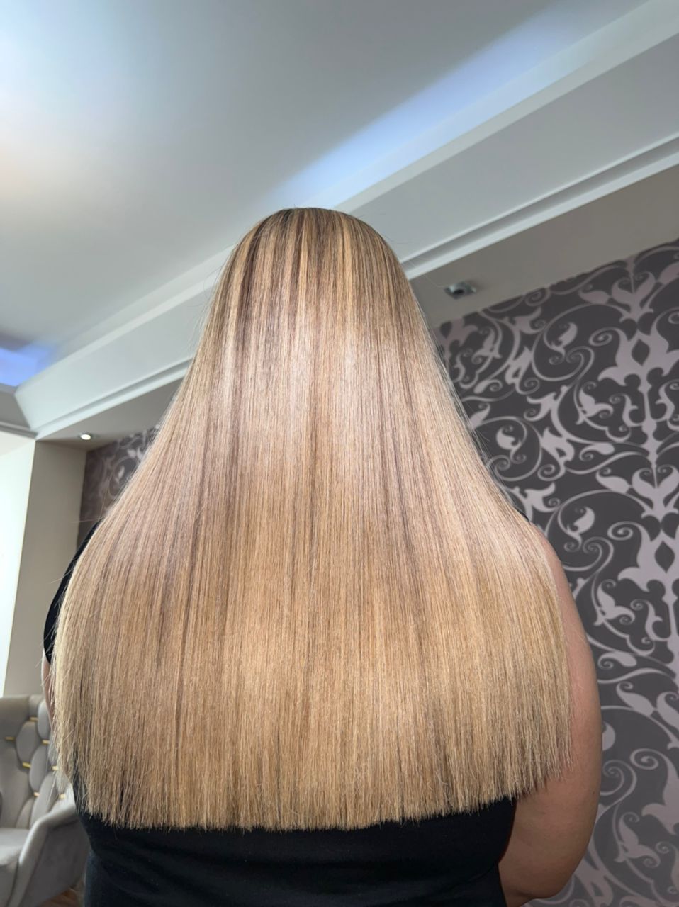 الهام تهرانچی متخصص کراتین و فر دائمی در تبریز