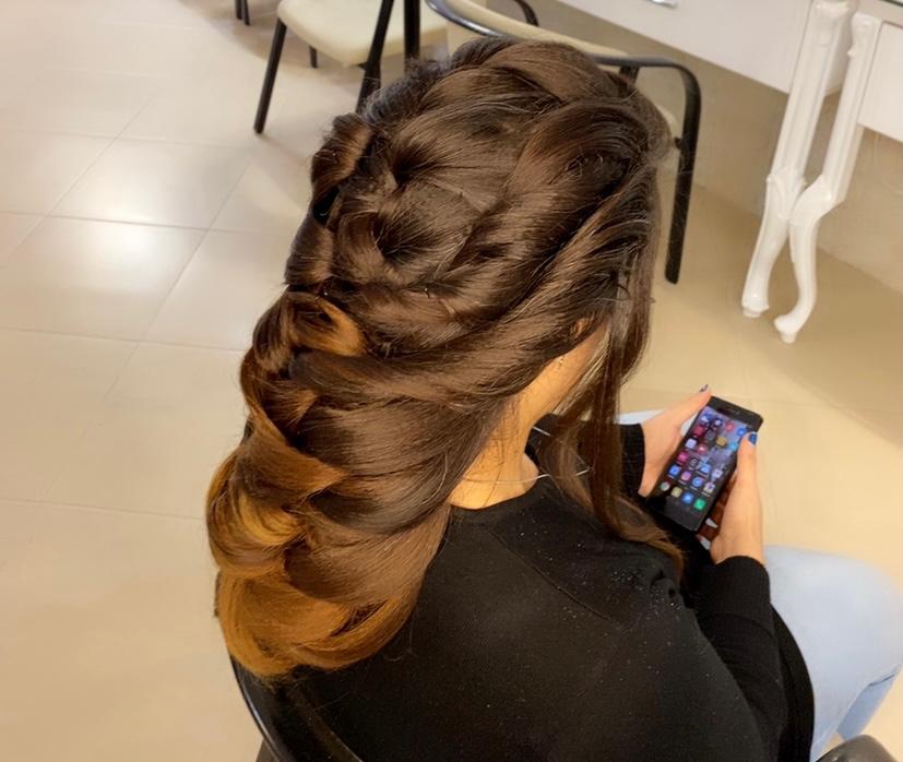 آموزشگاه و آرایشگاه مینا رشت