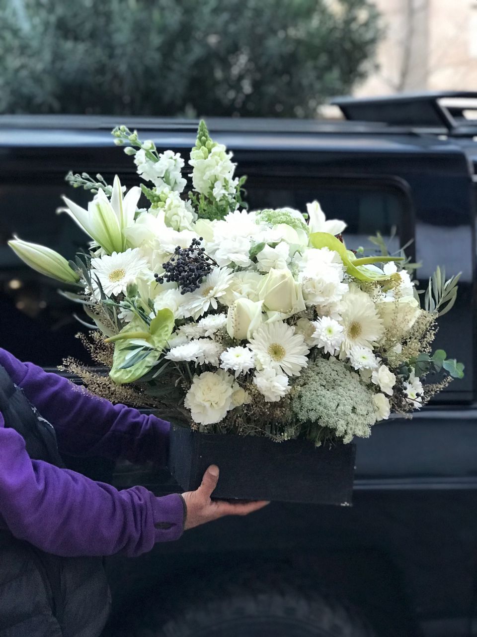 گلفروشی دکان گل در رشت