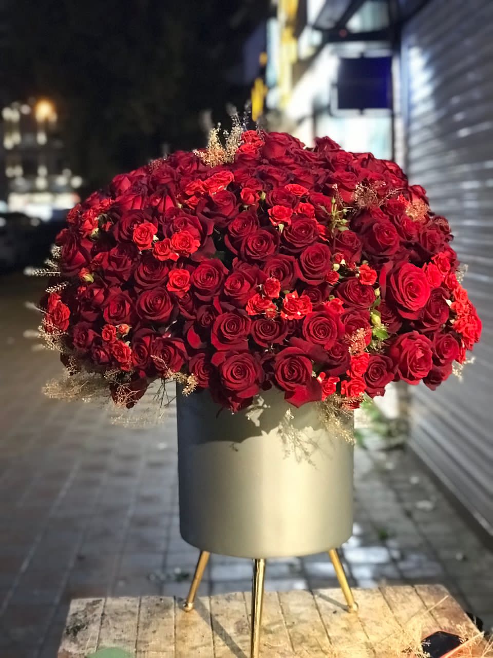 گلفروشی دکان گل در رشت