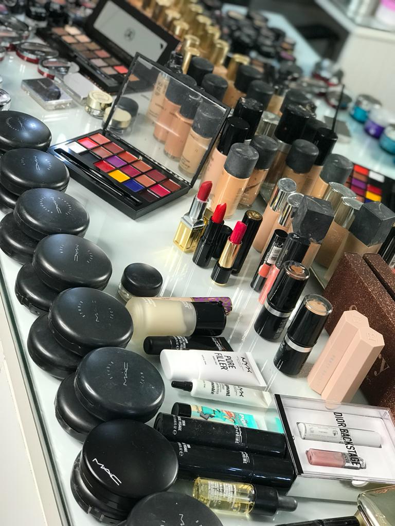 آموزشگاه و آرایشگاه مینا رشت