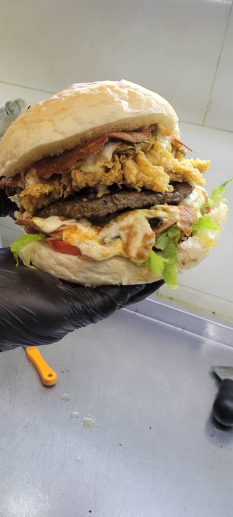 مرغ سوخاری لبخند در میبد