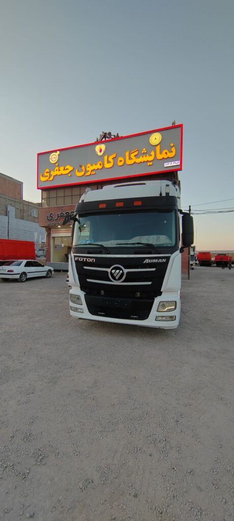 نمایشگاه کامیون جعفری در کرمان