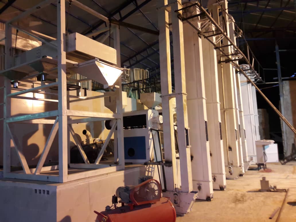 کارگاه صنعتی پادنگ سازان خزر در رشت کارگاه صنعتی پادنگ سازان خزر در رشت