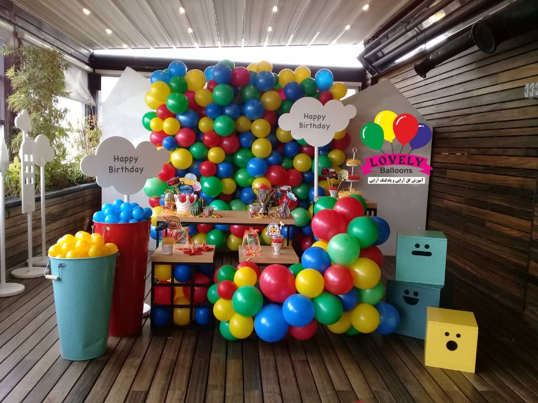 آموزش و اجرای بادکنک آرایی امیری در تهران